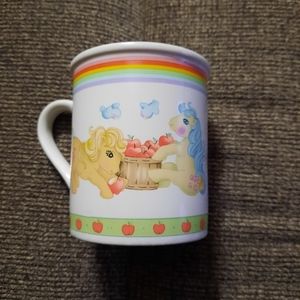 Vintage 1985 Hasbro My Little Pony featuring Apple Jack and Tootsie (Bubbles?)